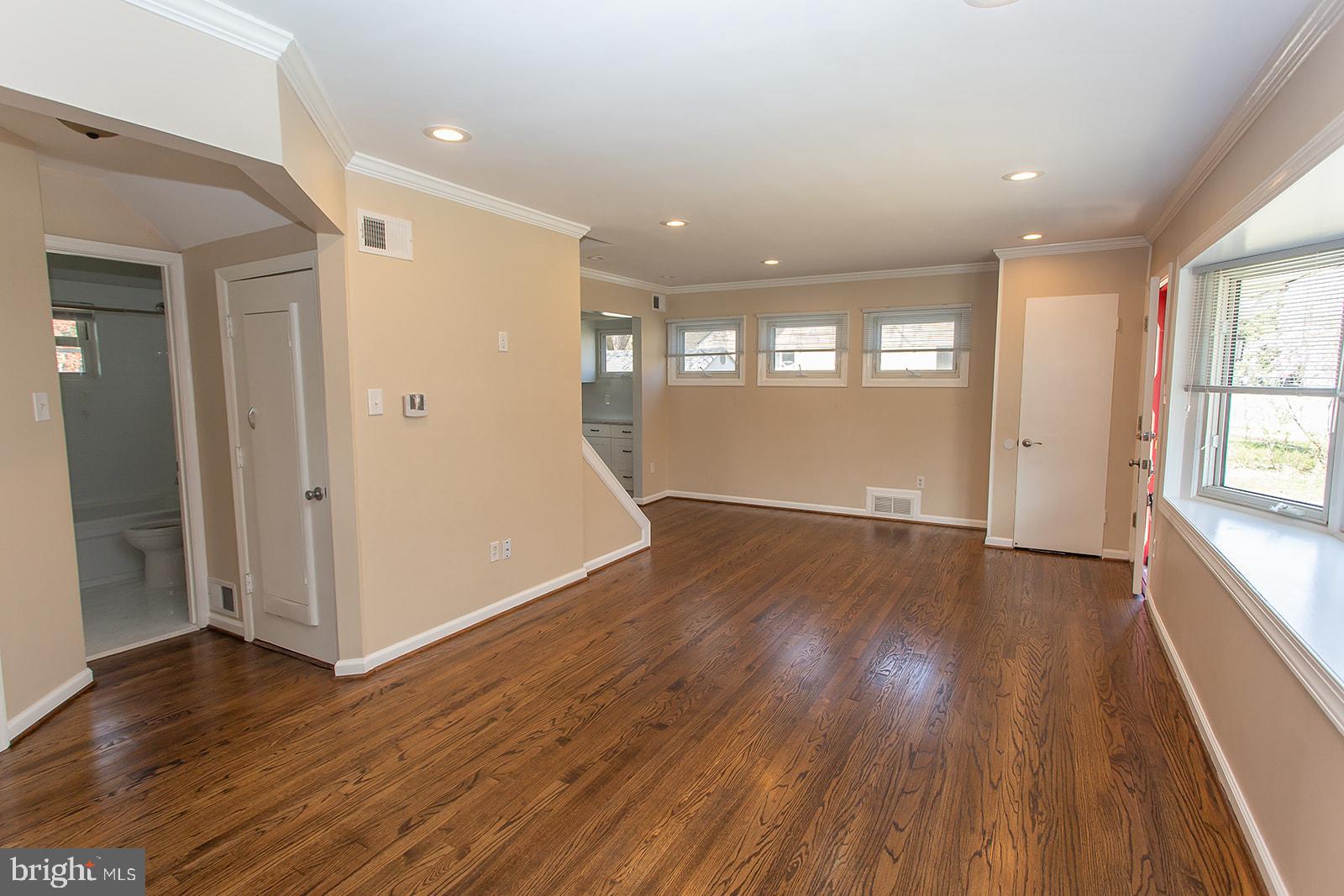 7004 Quander Road Alexandria, VA 22307 - Photo 4 of 31