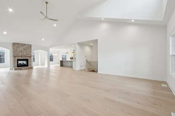 $860,300 | 39W909 North Hathaway Lane, Geneva, IL 60134