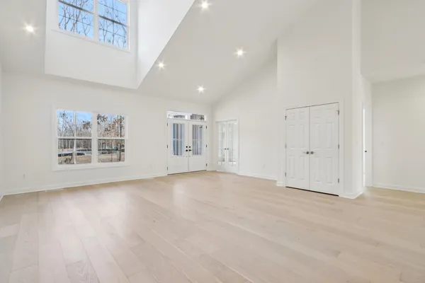 $860,300 | 39W909 North Hathaway Lane, Geneva, IL 60134