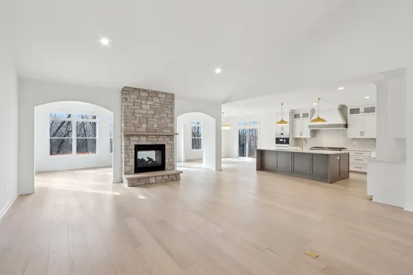 $860,300 | 39W909 North Hathaway Lane, Geneva, IL 60134