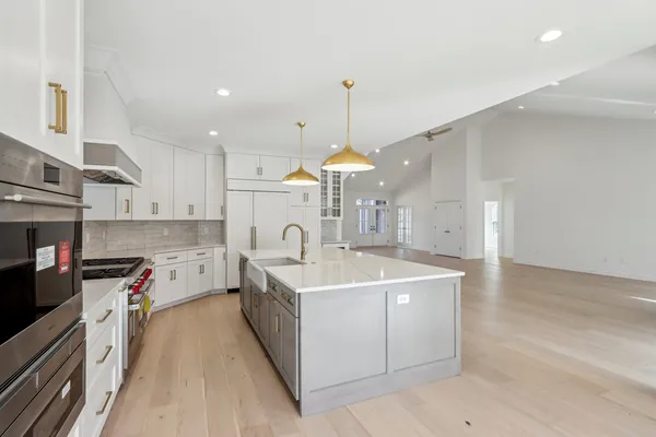 $860,300 | 39W909 North Hathaway Lane, Geneva, IL 60134