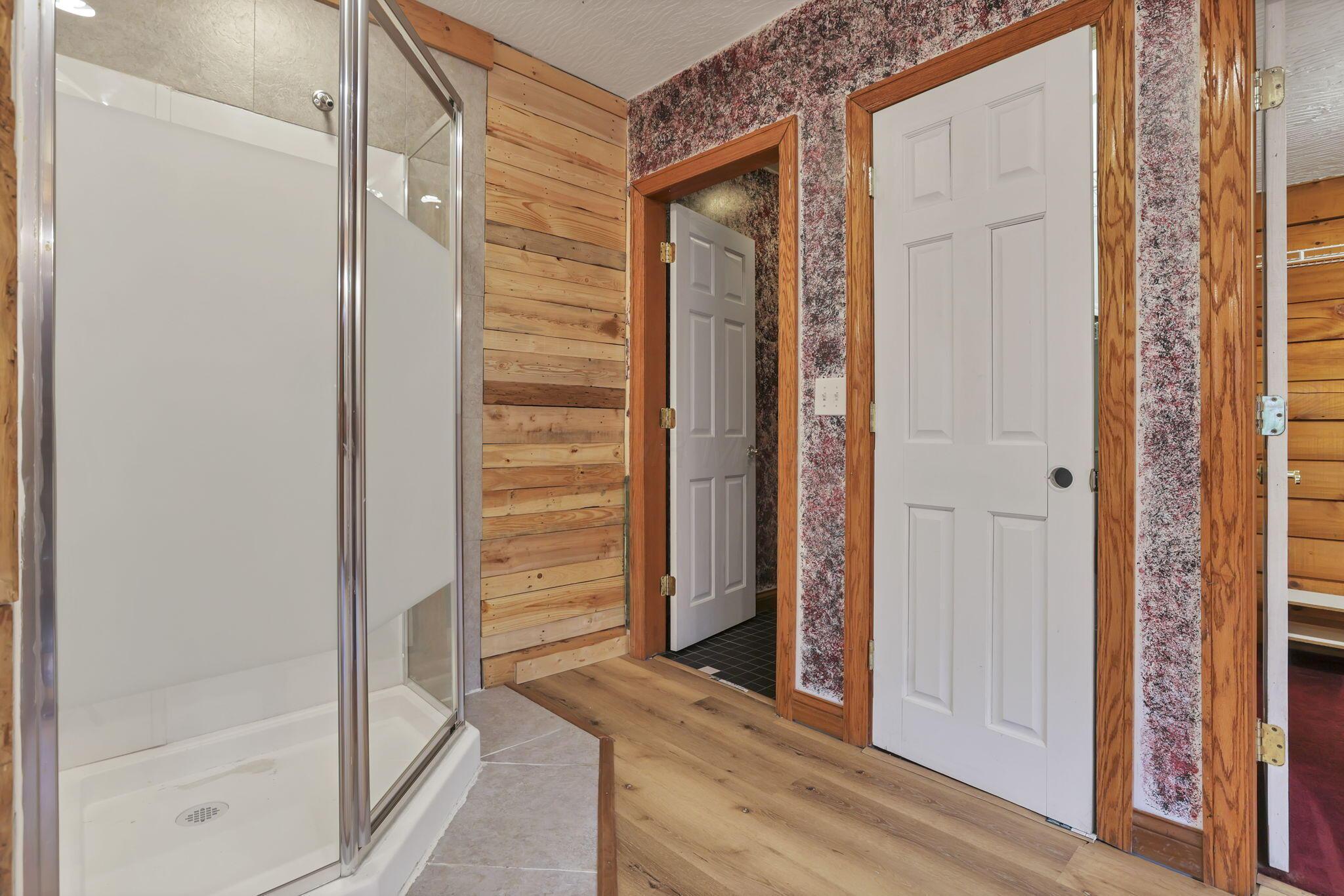 7760 Township Road Fredericktown, OH 43019 - Photo 25 of 74 1st Floor Owners On Suite