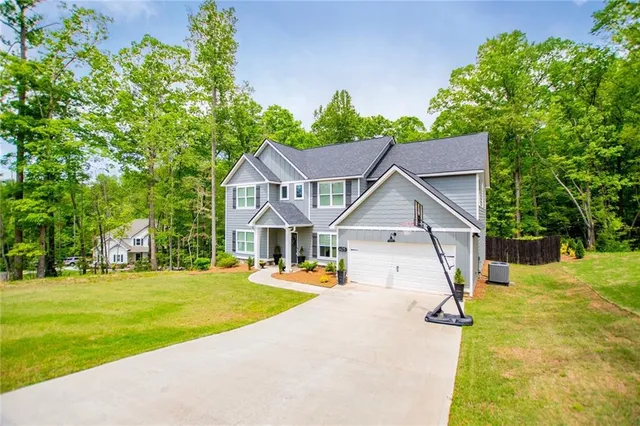 a view of a bird bath