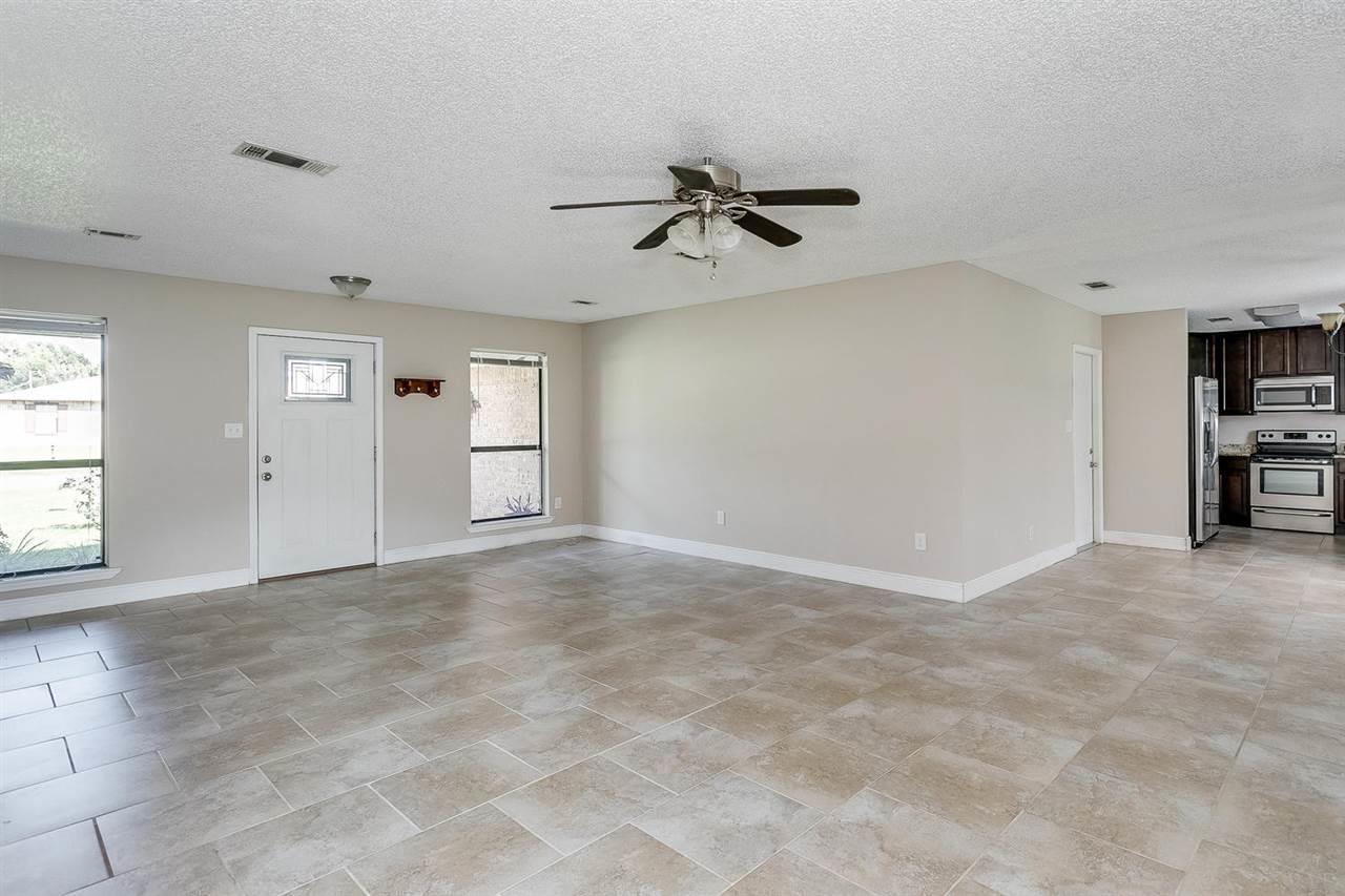 531 Li Fair Place Pensacola, FL 32506 - Photo 5 of 23