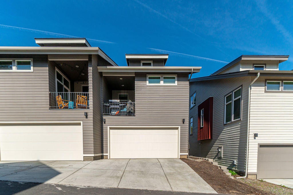 61570 Southwest Blakely Road Bend, OR 97702 - Photo 27 of 35 RileyVisuals-2