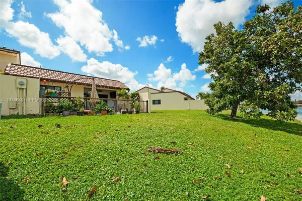 $2,900 | 6225 Northwest 190th Terrace, Hialeah, FL 33015