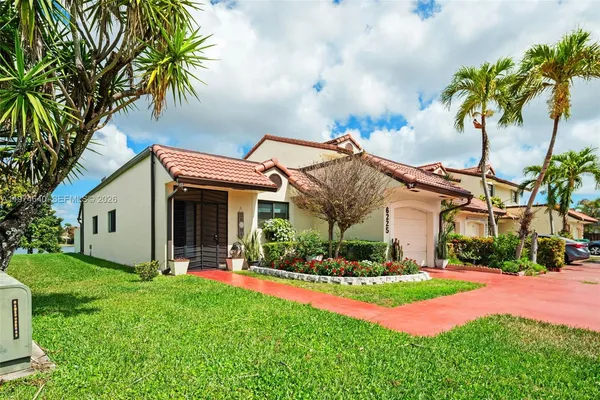 $2,900 | 6225 Northwest 190th Terrace, Hialeah, FL 33015