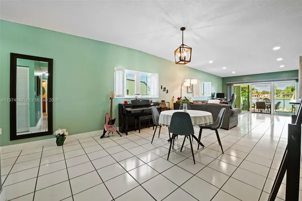$2,900 | 6225 Northwest 190th Terrace, Hialeah, FL 33015
