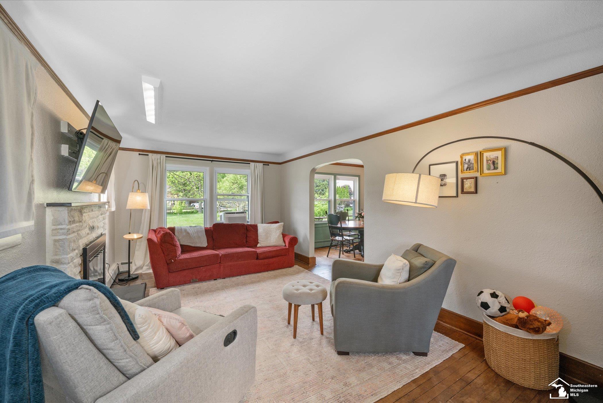 6656 Secor Road Lambertville, MI 48144 - Photo 5 of 38