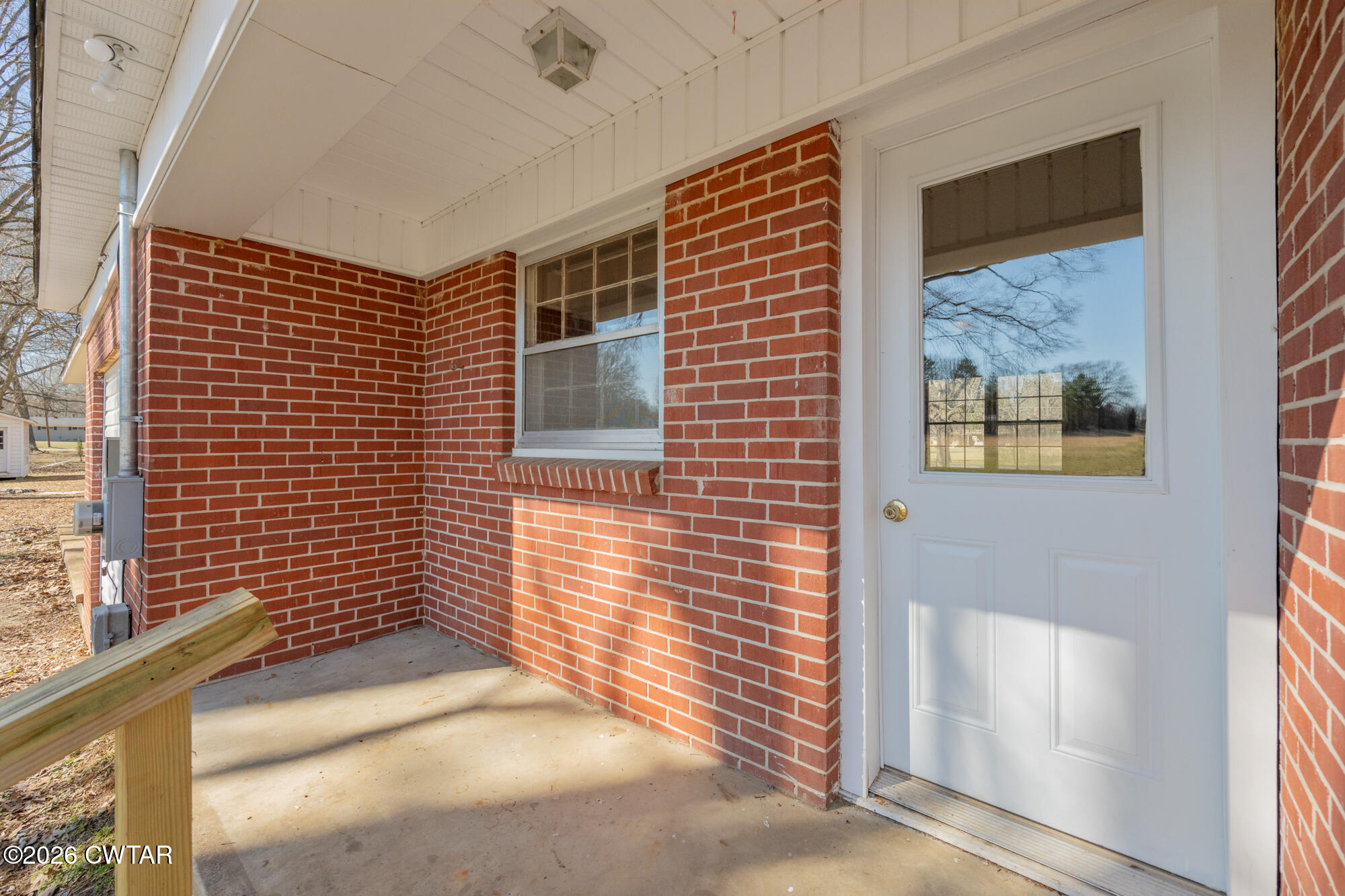 18810 West Main Street Huntingdon, TN 38344 - Photo 34 of 34 a view of door