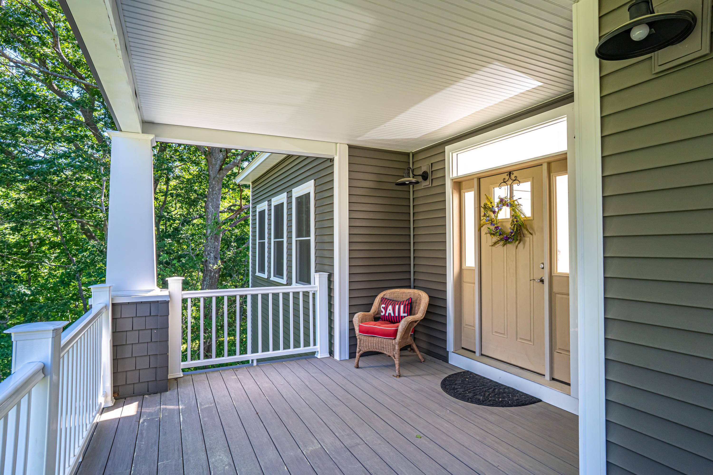 23 Hiltons Run Kittery Point, ME 03905 - Photo 9 of 50 Warm & welcoming front door