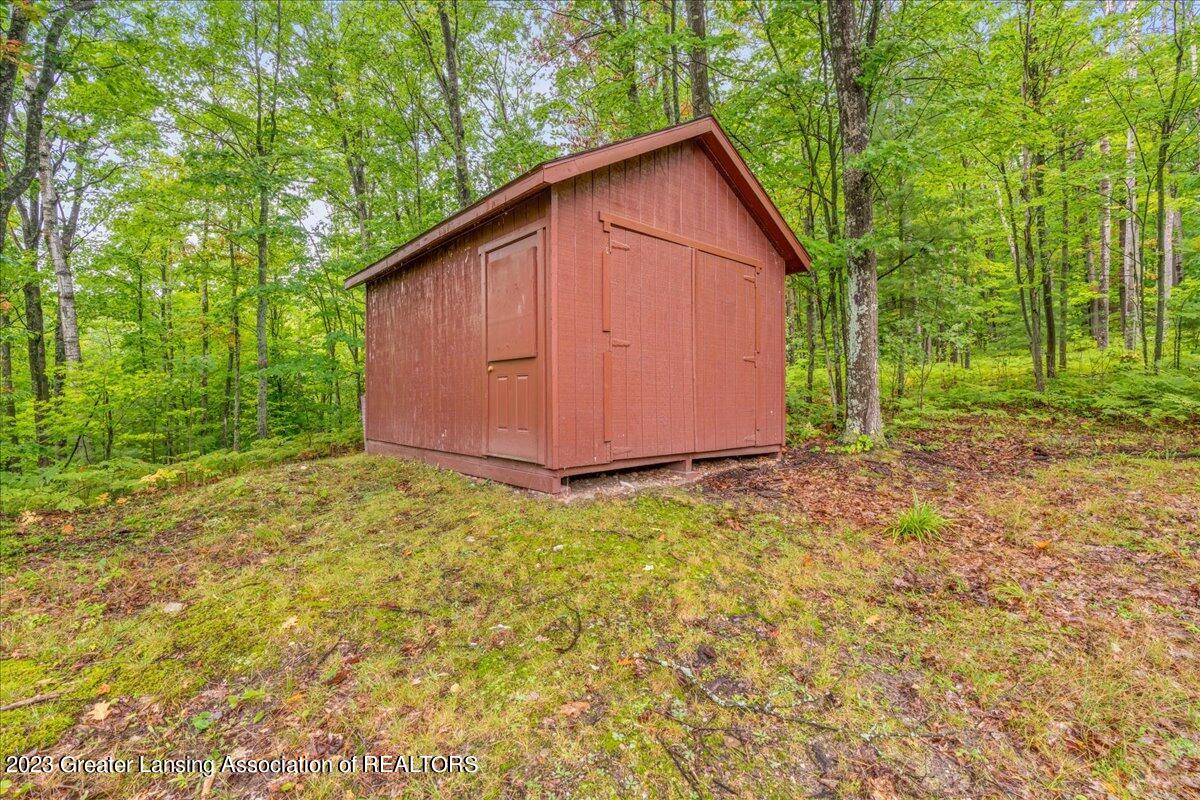 6421 King Road Lewiston, MI 49756 - Photo 16 of 31 26-Media Jett-24