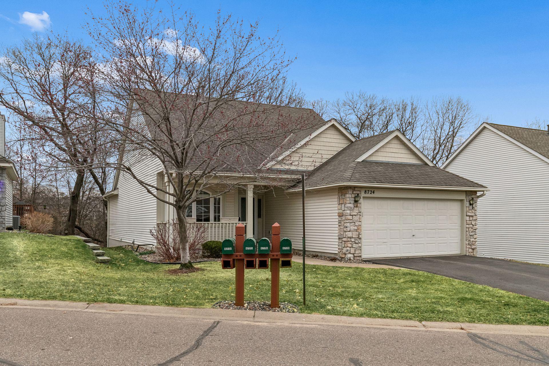 8724 Callahan Trail Inver Grove Heights, MN 55076 - Photo 3 of 49 Gallery Image 3