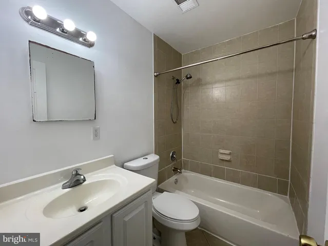 $194,900 | 2510 Markham Lane, Unit 1, Landover, MD 20785