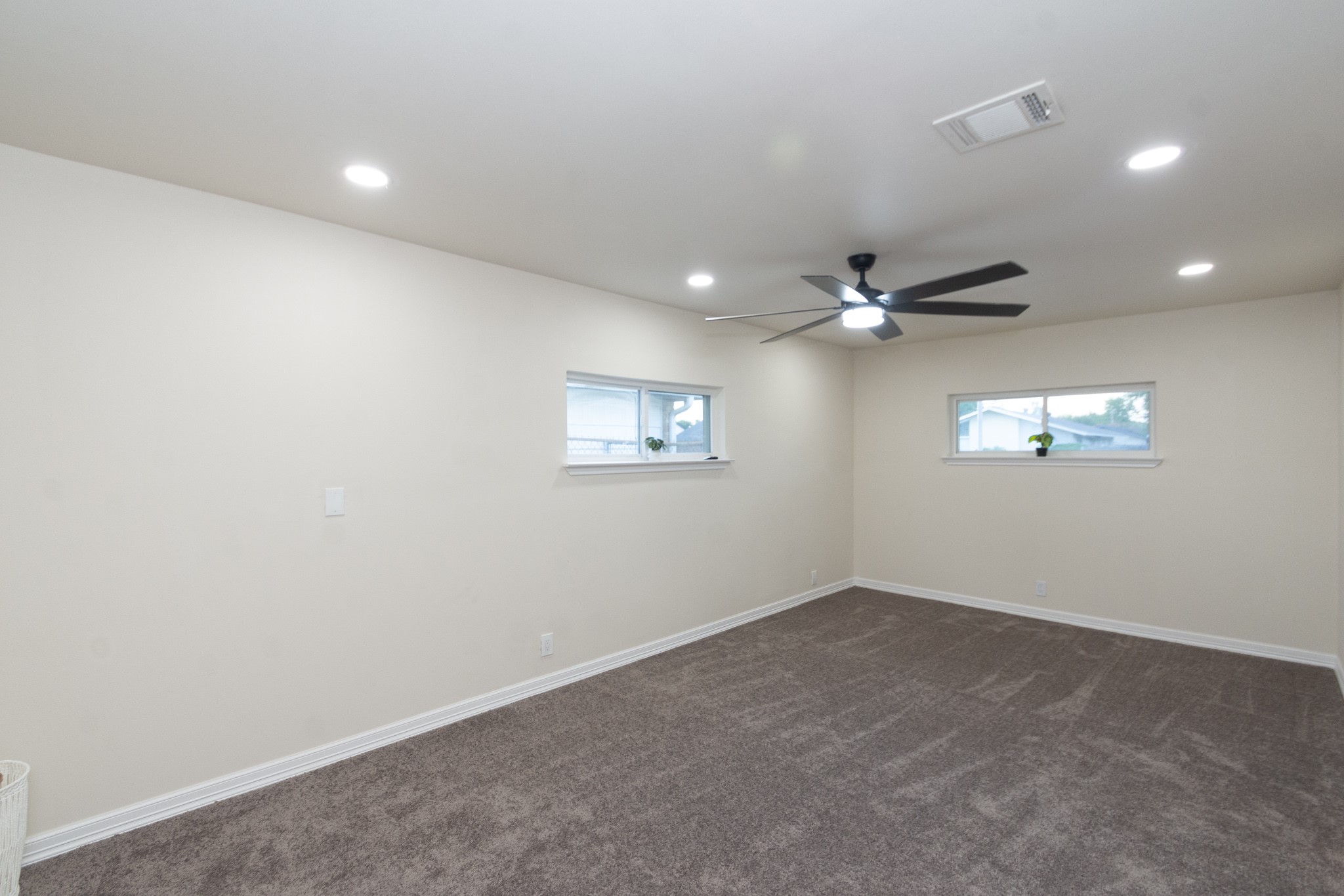 5834 Overdale Street Houston, TX 77033 - Photo 15 of 18 wooden floor in an empty room