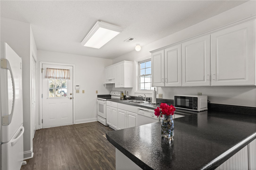 3273 Stone Station Road Spartanburg, SC 29306 - Photo 12 of 43 Gallery Image 12