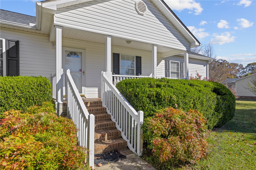 3273 Stone Station Road Spartanburg, SC 29306 - Photo 6 of 43 Gallery Image 6
