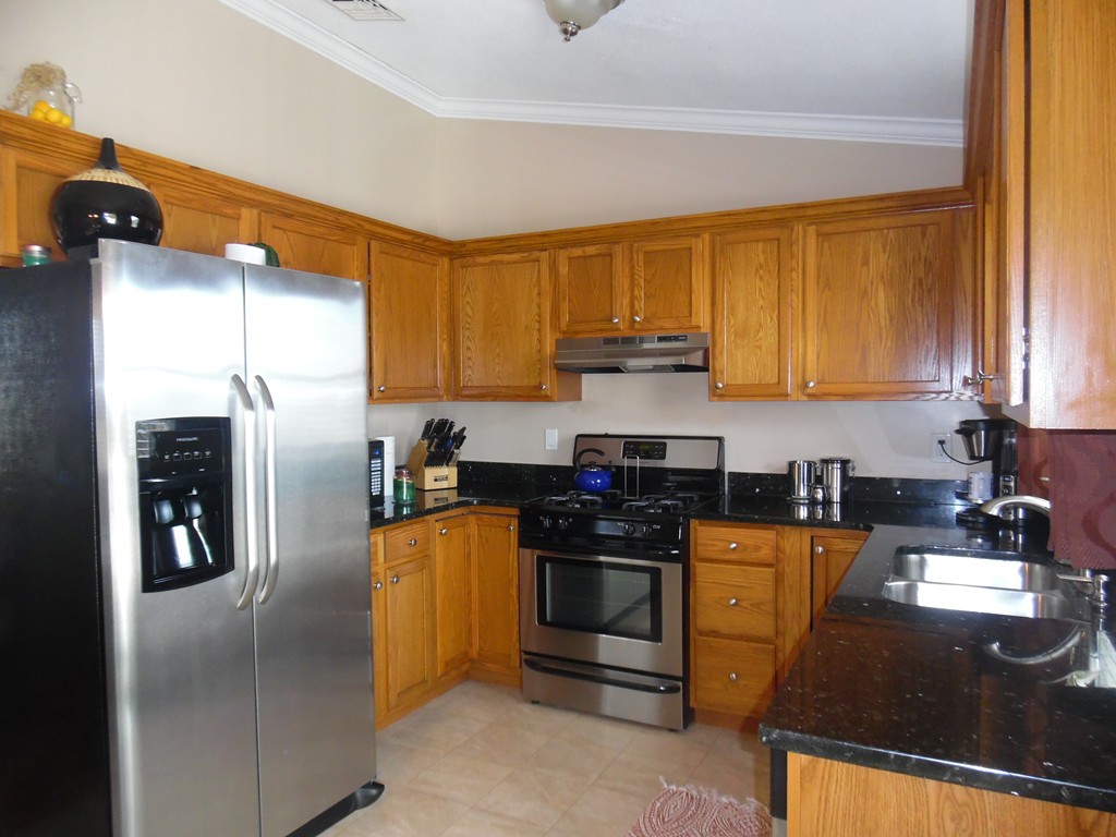 43 McMahon Street Fall River, MA 02721 - Photo 3 of 12 Gallery Image 3