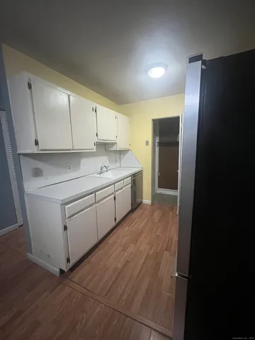 $1,800 | 72 Buddington Road, Unit 8, Groton, CT 06340