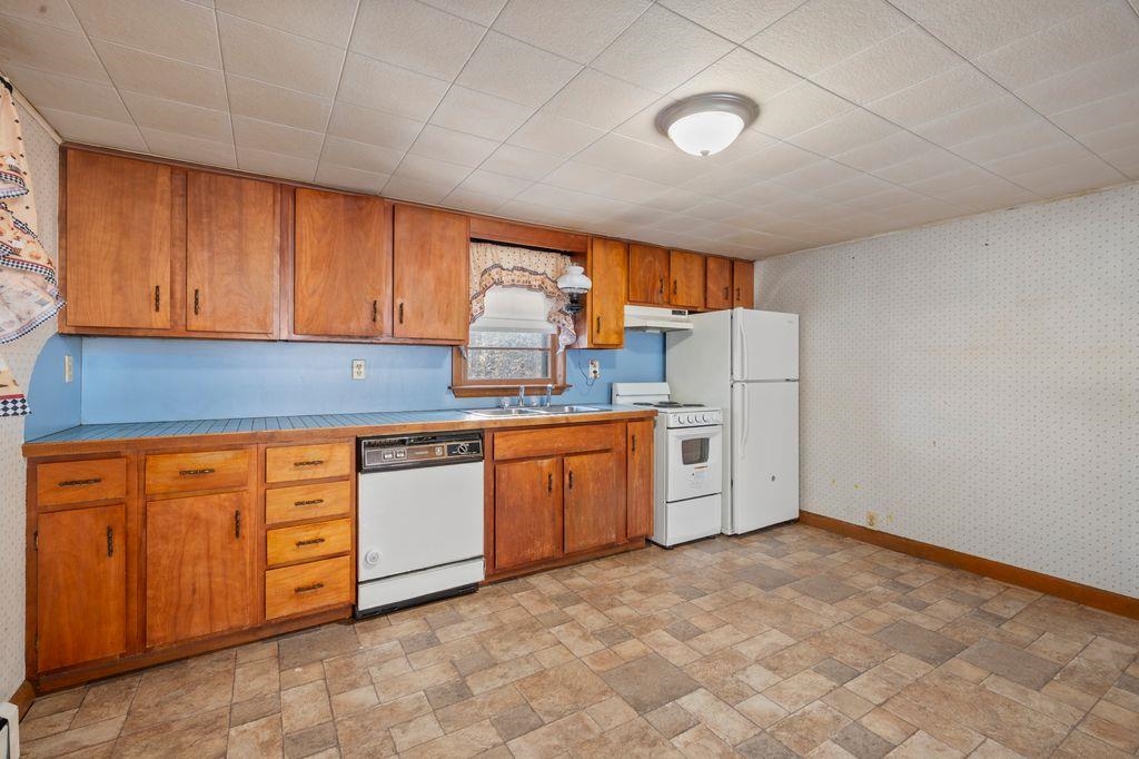 92 Gilmanton Road Belmont, NH 03220 - Photo 8 of 33