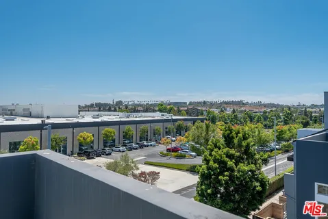 $1,695,000 | 5350 Playa Vista Drive, Unit 17, Playa Vista, CA 90094