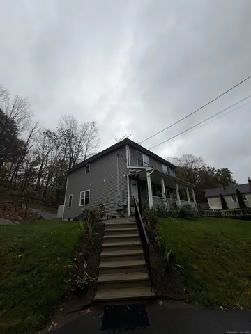 $1,650 | 91 Reynolds Bridge Road, Unit B, Thomaston, CT 06787