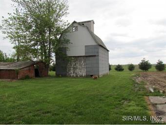 9207 Prairie Dell Road Bunker Hill, IL 62014 - Photo 18 of 21