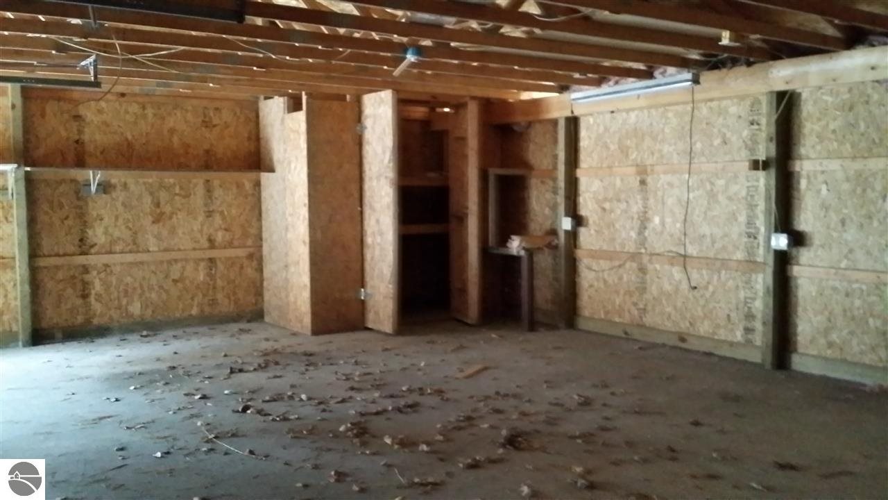 2134 South Coleman Road Shepherd, MI 48883 - Photo 28 of 30 1794044-27.JPG