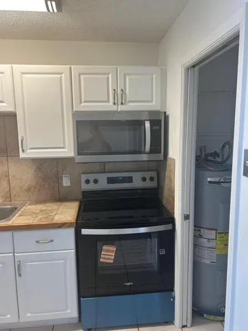 $1,750 | 2349 Northeast Rustic Way, Jensen Beach, FL 34957