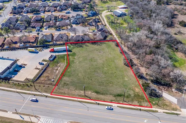 $840,000 | 5130 East McKinney Street, Denton, TX 76208