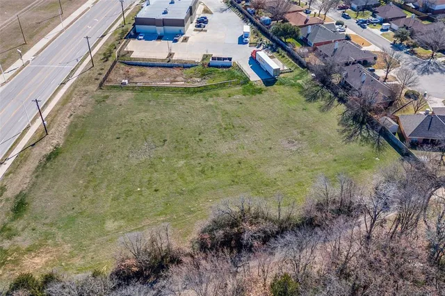 $840,000 | 5130 East McKinney Street, Denton, TX 76208