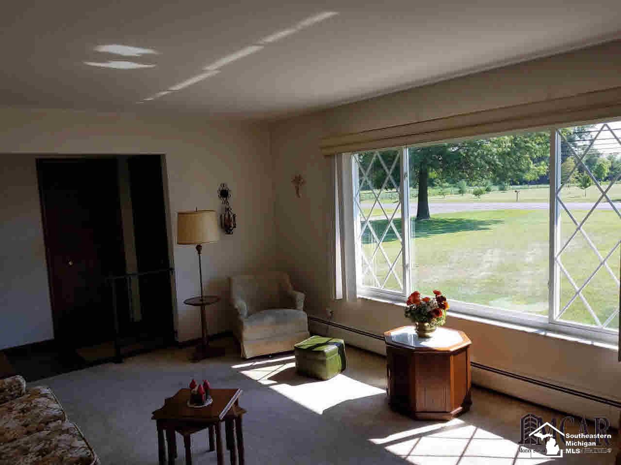 13883 Grafton Road Carleton, MI 48117 - Photo 8 of 18