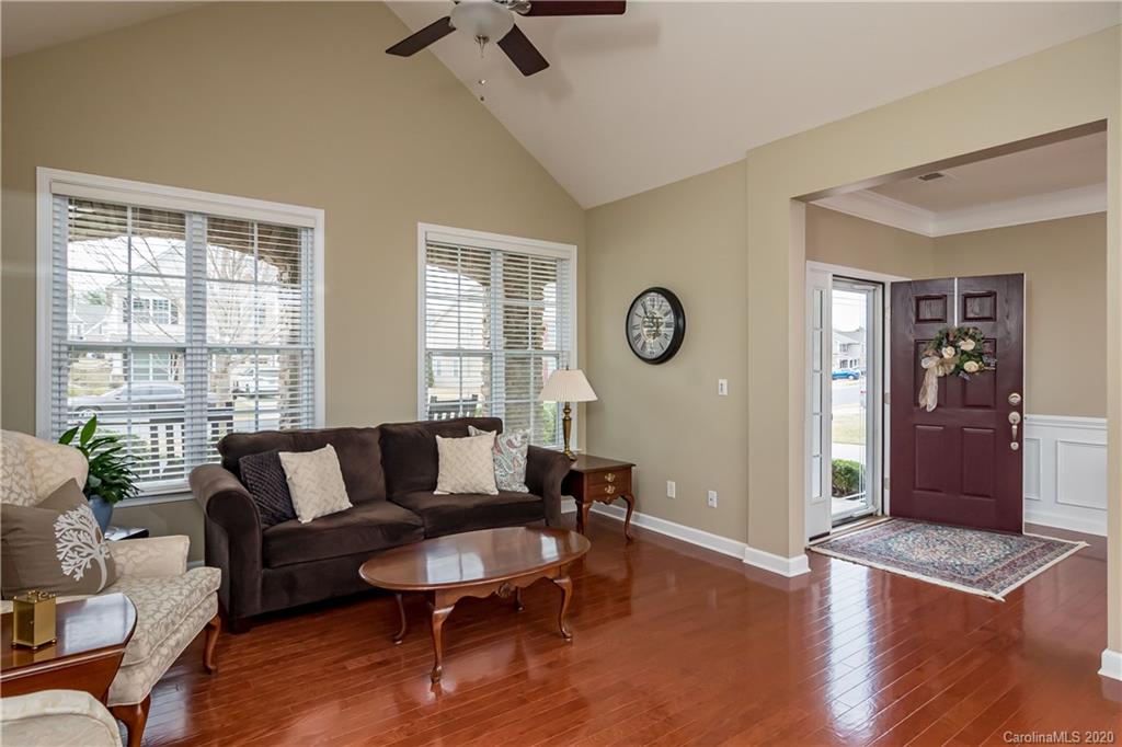 814 Solandra Way Tega Cay, SC 29708 - Photo 5 of 46