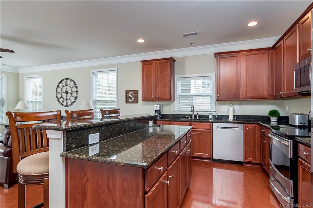 814 Solandra Way Tega Cay, SC 29708 - Photo 9 of 46