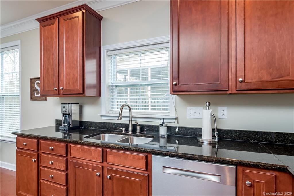 814 Solandra Way Tega Cay, SC 29708 - Photo 10 of 46