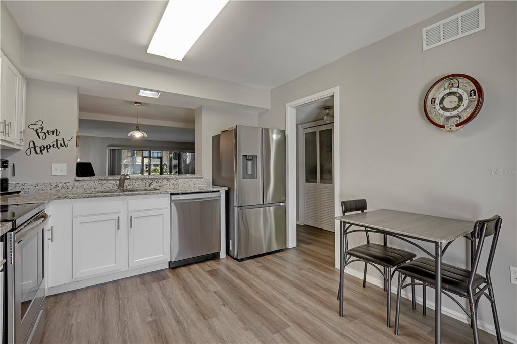 7864 Playa Del Rey Court, Unit 7864 Jacksonville, FL 32256 - Photo 14 of 58