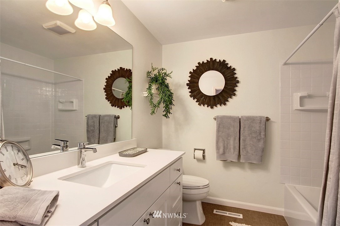 3947 Southwest Austin Street Seattle, WA 98136 - Photo 12 of 20 Gallery Image 12