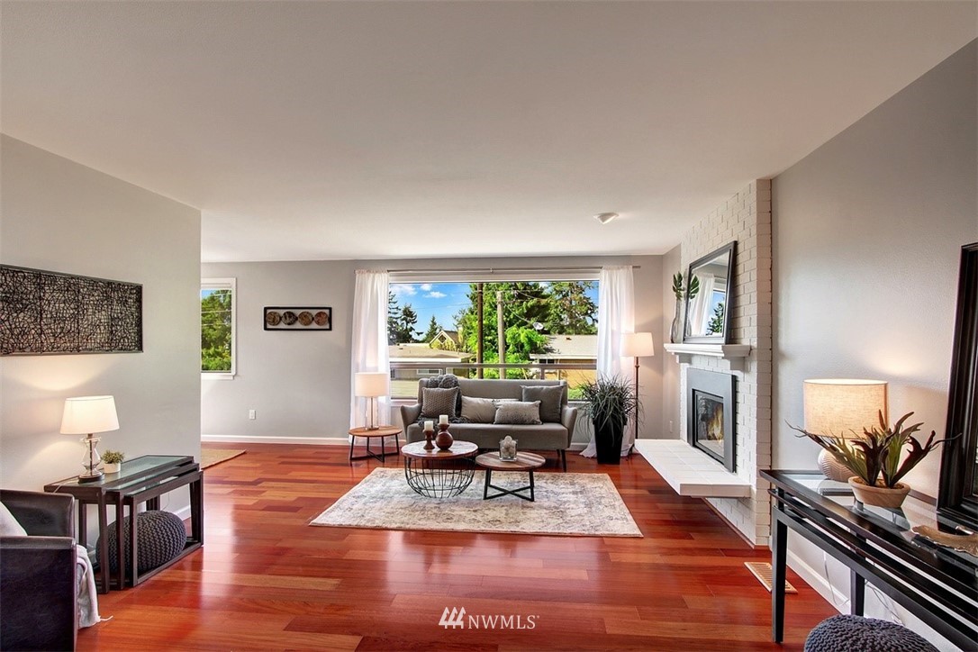 3947 Southwest Austin Street Seattle, WA 98136 - Photo 3 of 20 Gallery Image 3