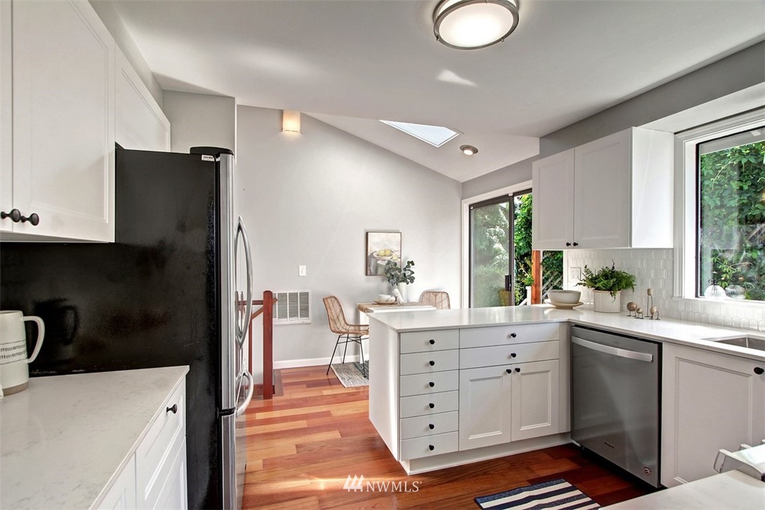3947 Southwest Austin Street Seattle, WA 98136 - Photo 8 of 20 Gallery Image 8