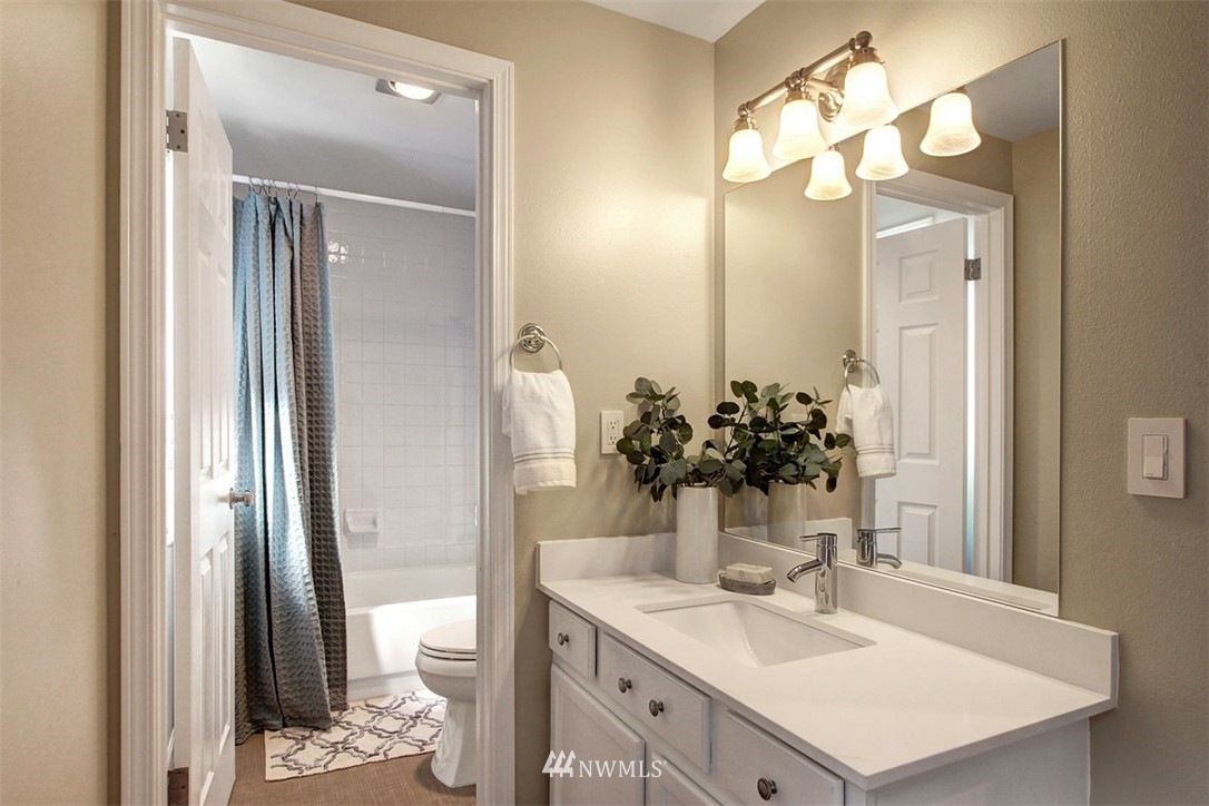3947 Southwest Austin Street Seattle, WA 98136 - Photo 10 of 20 Gallery Image 10