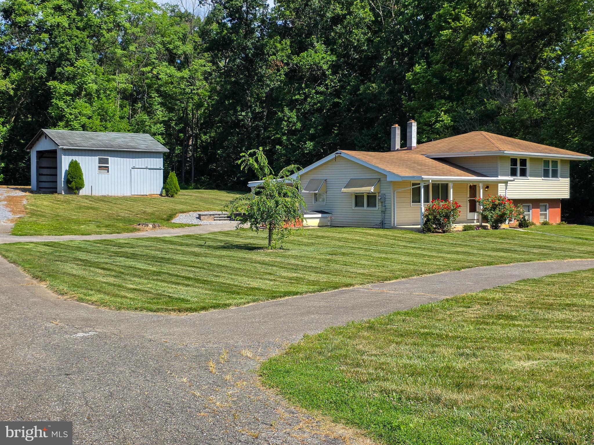 8522 Neck Road Williamsport, MD 21795 - Photo 2 of 56
