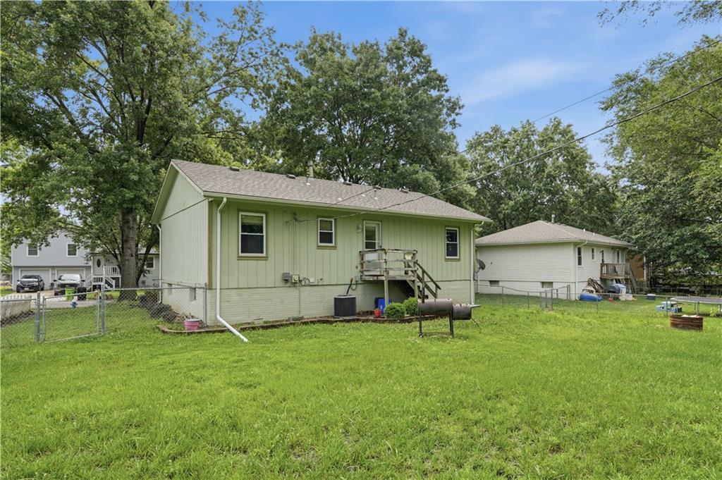 2602 Leewood Road Harrisonville, MO 64701 - Photo 3 of 29