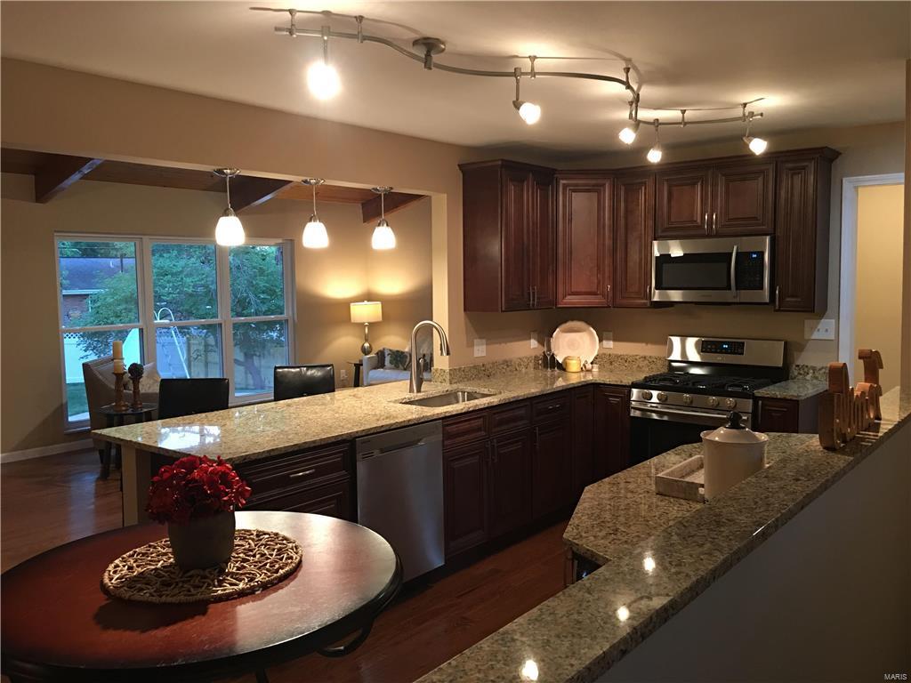 9545 Garber Road St. Louis, MO 63126 - Photo 4 of 29 Gallery Image 4
