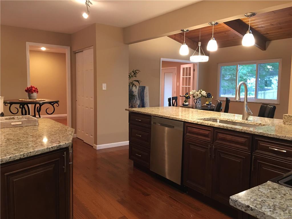 9545 Garber Road St. Louis, MO 63126 - Photo 7 of 29 Gallery Image 7