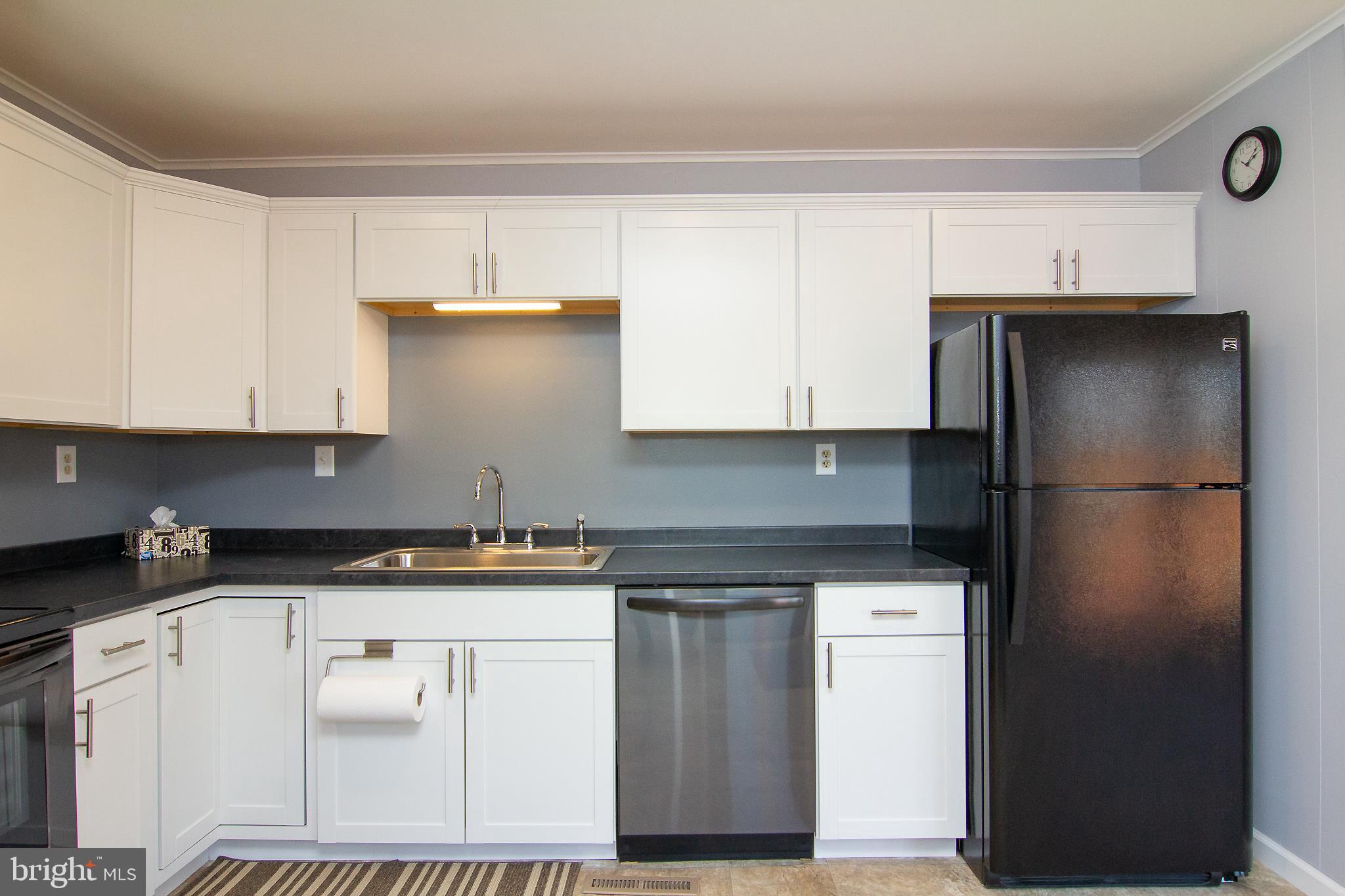 5033 Roller Road Manchester, MD 21102 - Photo 6 of 22 FRESH WHITE KITCHEN CABINETS