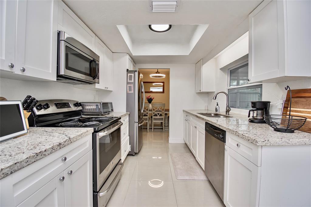 Beautifully updated kitchen