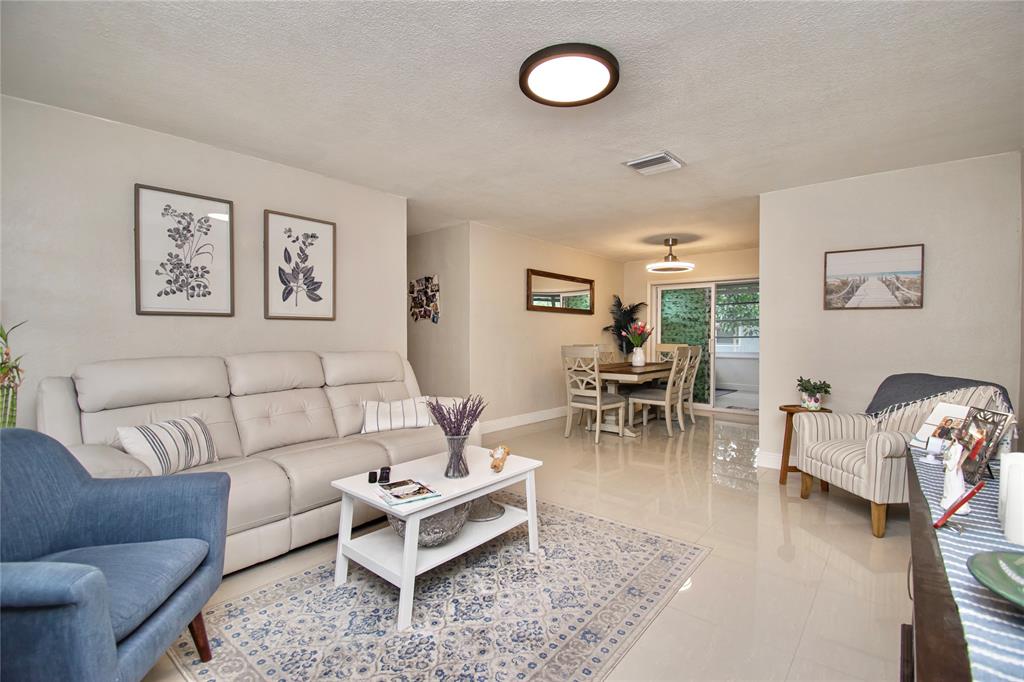 4944 Northwest 55th Street Tamarac, FL 33319 - Photo 13 of 51