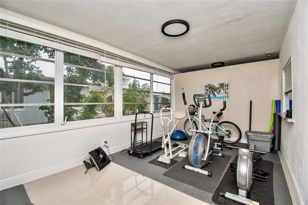4944 Northwest 55th Street Tamarac, FL 33319 - Photo 20 of 51 Enclosed Florida Room/Bonus Room