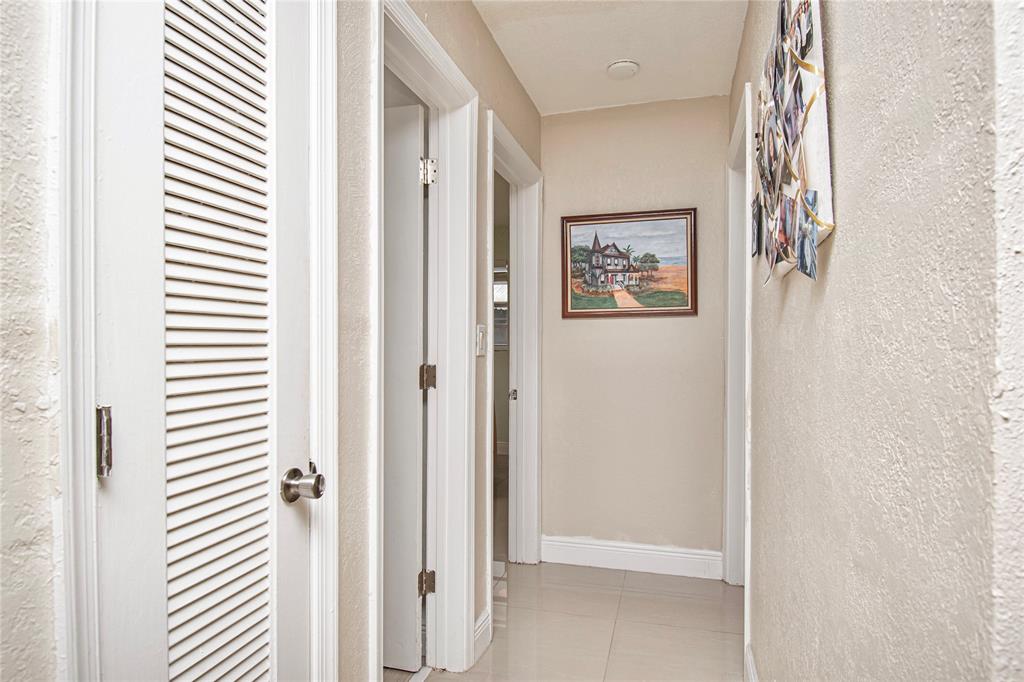 4944 Northwest 55th Street Tamarac, FL 33319 - Photo 24 of 51