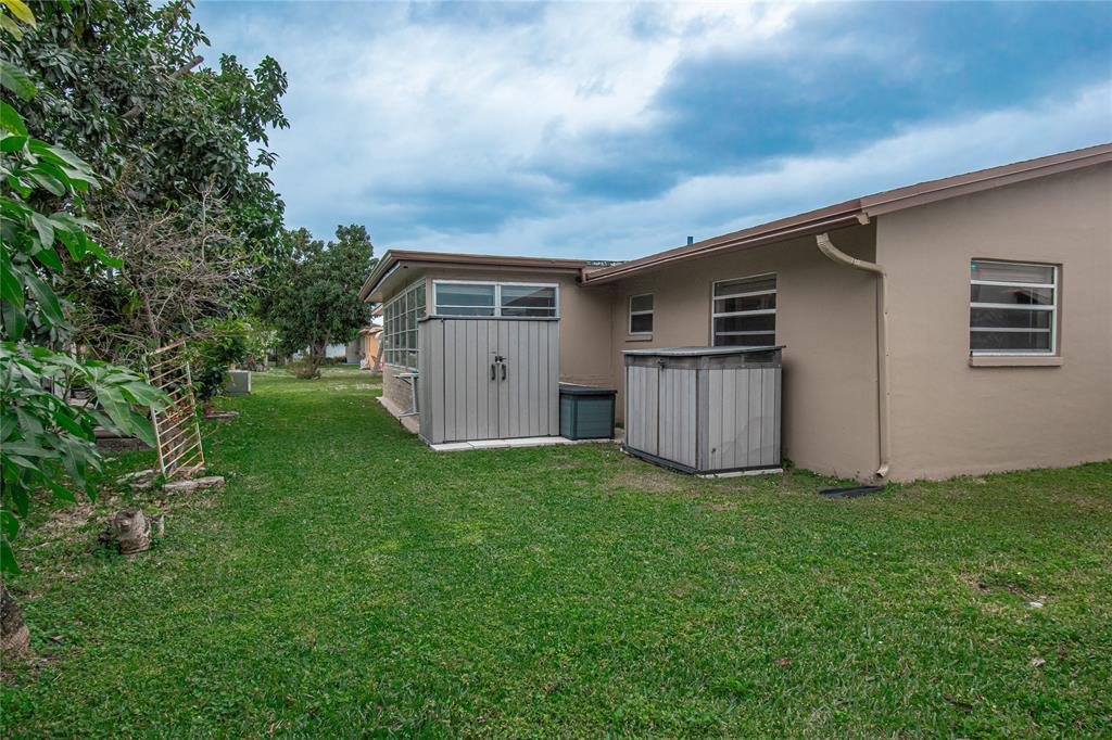 4944 Northwest 55th Street Tamarac, FL 33319 - Photo 40 of 51